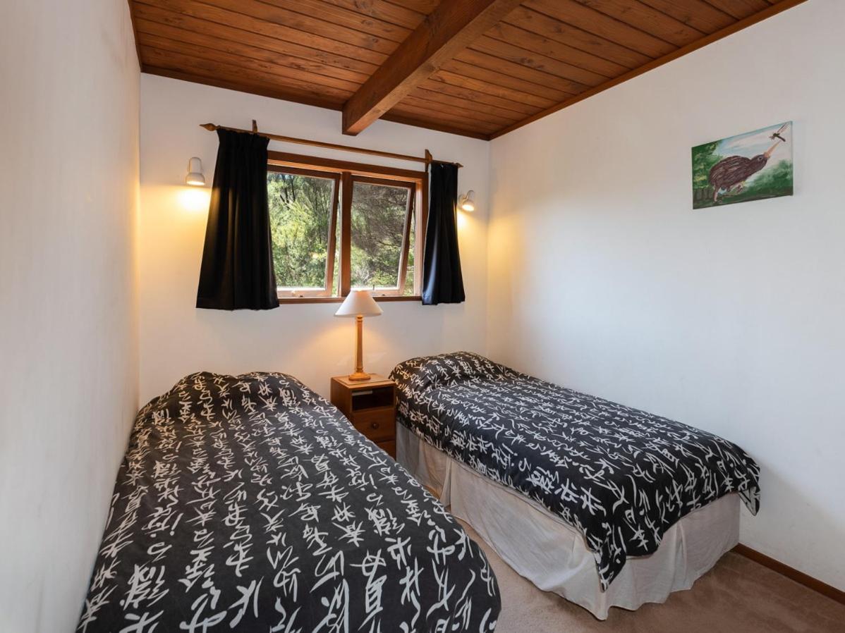 Te Maiki Escape - Russell Holiday Home 외부 사진